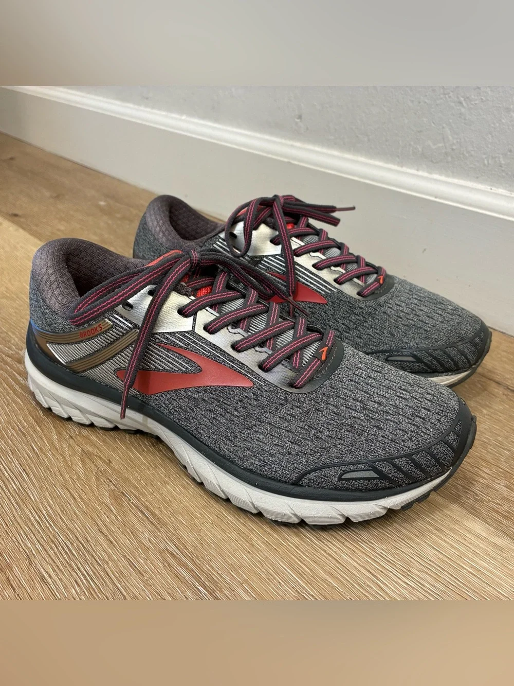 Brooks Adrenaline GTS 18 Running Shoes Grey Pink Women’s US 9.5 EU 41  26.5cm